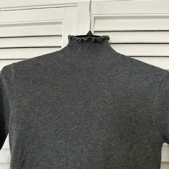 ZARA Ruffle Knit Turtleneck - Picture 2 of 4